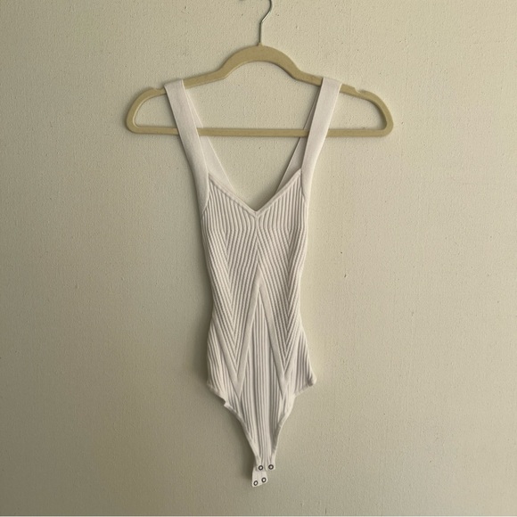 Abercrombie sweetheart knit cross back bodysuit - Picture 2 of 8